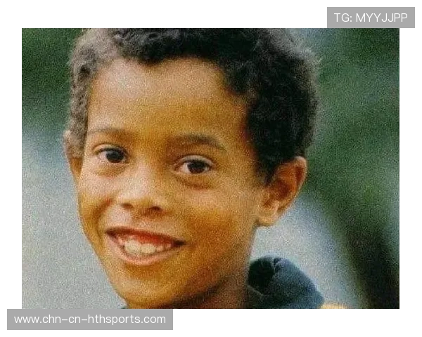 小罗：从巅峰到沉沦，足球精灵的陨落与反思，足球 小罗