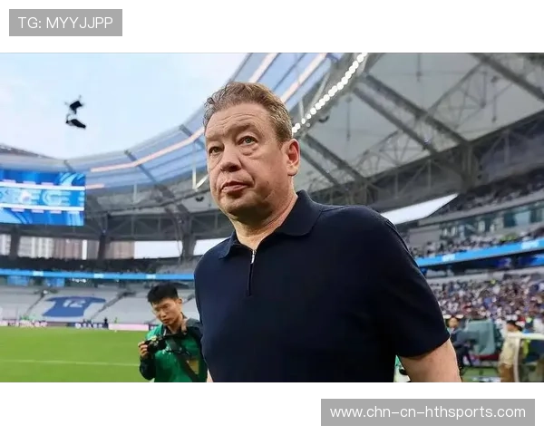 真要走？外媒：斯卢茨基愿回欧洲执教，报价合适可以离开申花，斯卢卡斯