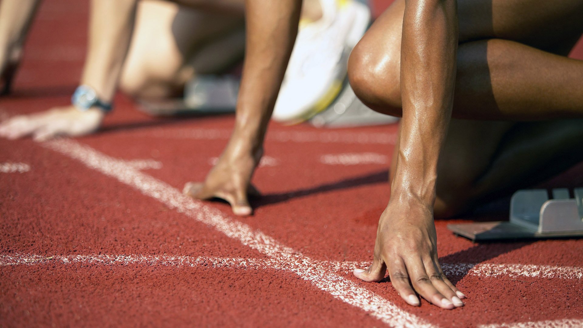 社群活动：队伍与粉丝联动活动增强品牌认同感